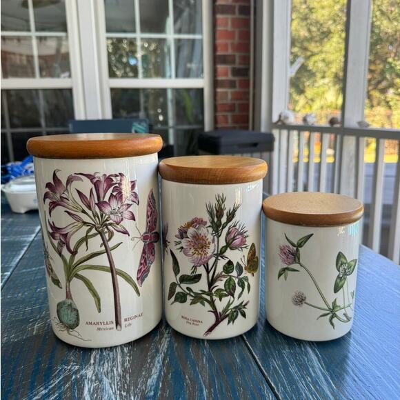 PORTMEIRION, 3 Ceramic Floral Canisters, Wooden Lids. - Picture 1 of 12